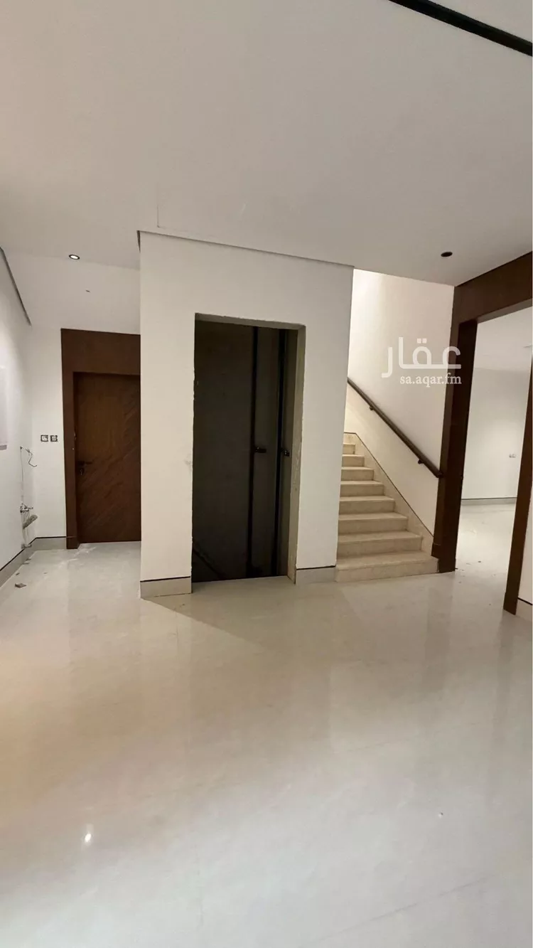 فيلا للبيع في شارع محمد بن زين العابدين, حي المهدية, مدينة الرياض, منطقة الرياض 9