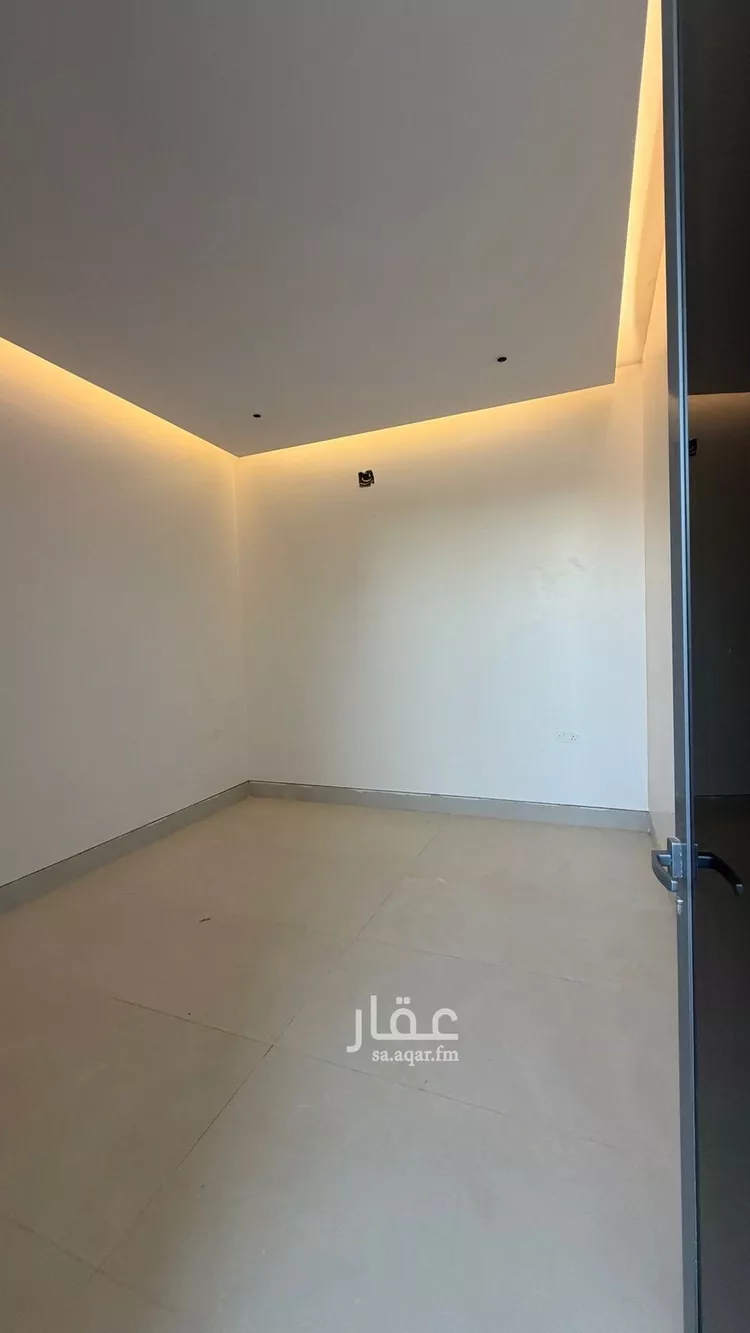 فيلا للبيع في شارع أبي نزار الصنعاني اليمني, حي المهدية, مدينة الرياض, منطقة الرياض صورة 4