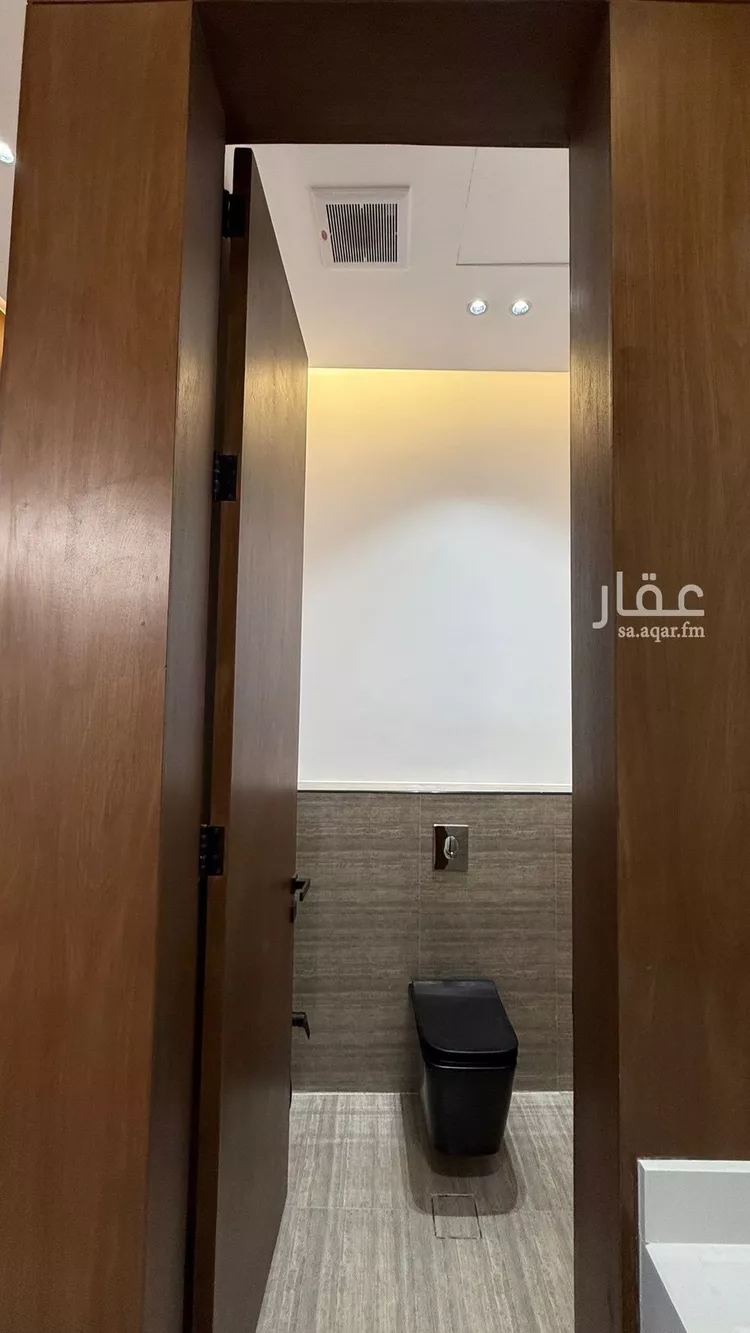 فيلا للبيع في شارع محمد بن أبي بكر القيم, حي المهدية, مدينة الرياض, منطقة الرياض صورة 2