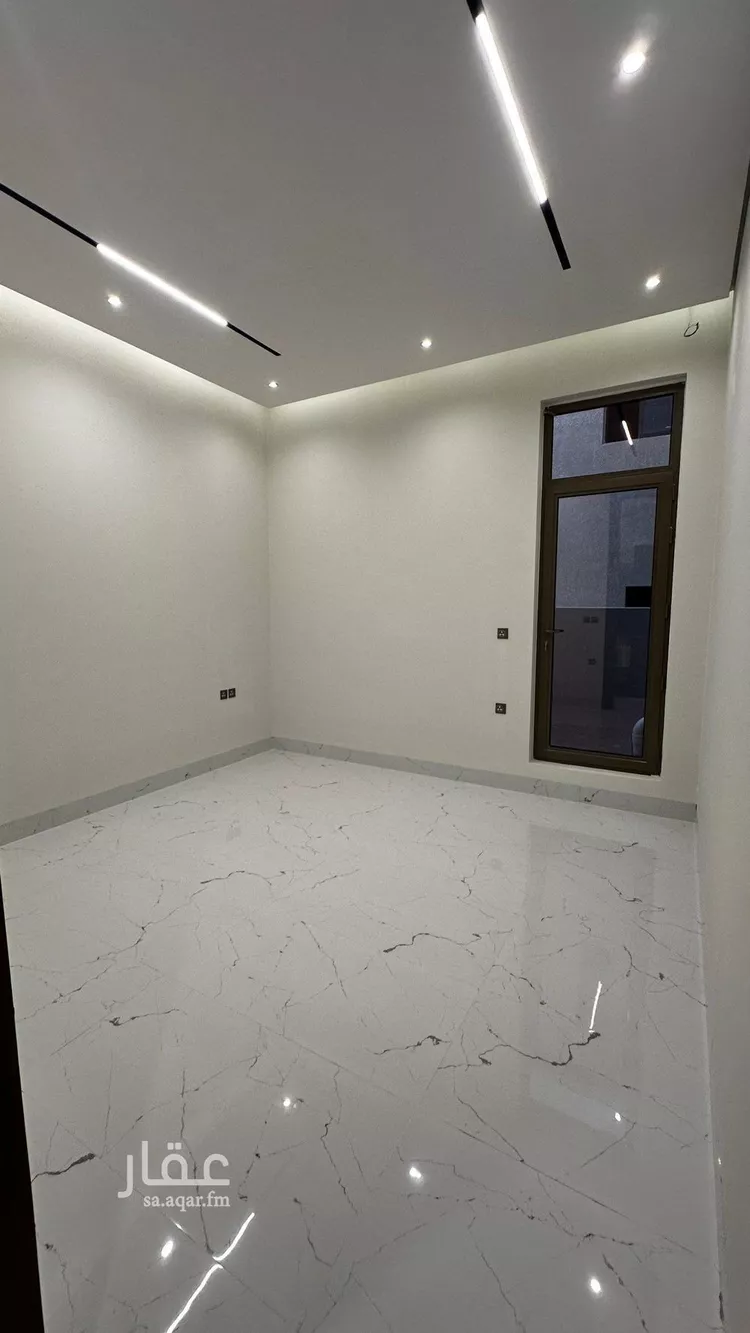 فيلا للبيع في شارع الكمال بن طلحة, حي المهدية, مدينة الرياض, منطقة الرياض صورة 2