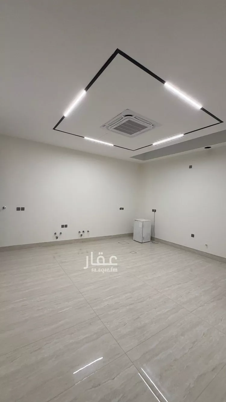 فيلا للبيع في شارع عبدالجبار بن الورد, حي المهدية, مدينة الرياض, منطقة الرياض صورة 3