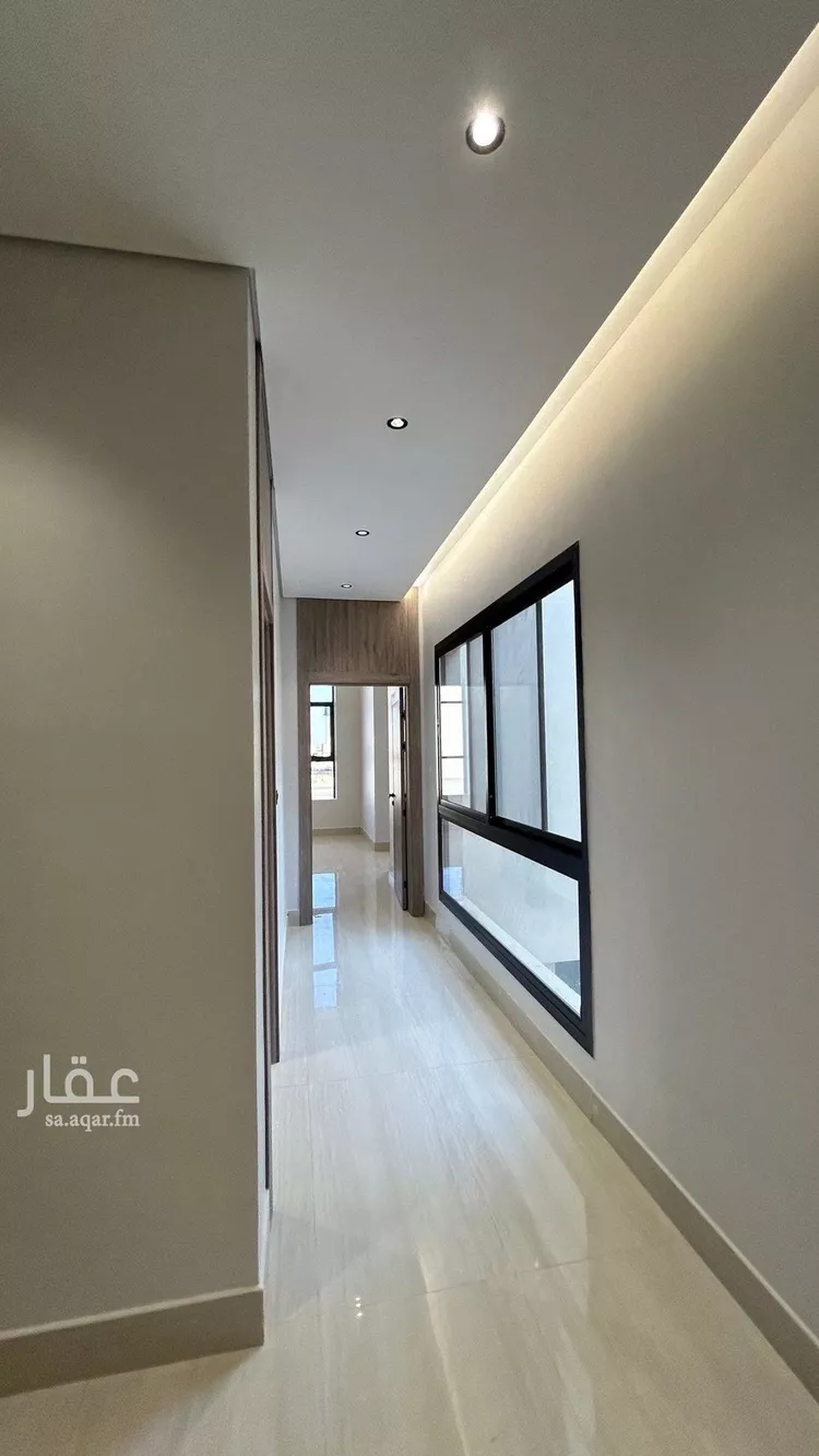 فيلا للبيع في شارع فؤاد محمد عمر توفيق, حي المهدية, مدينة الرياض, منطقة الرياض 8