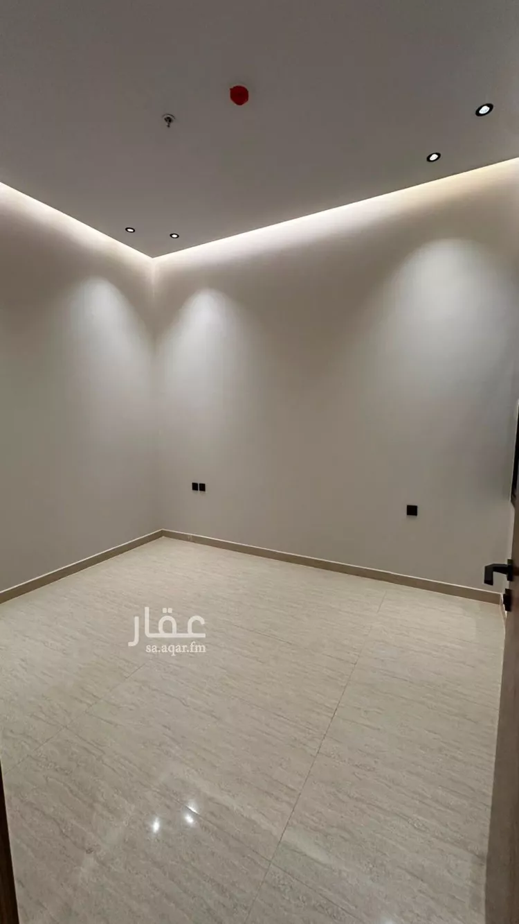 شقة للبيع في شارع عنيزة, حي ظهرة لبن, مدينة الرياض, منطقة الرياض صورة 2