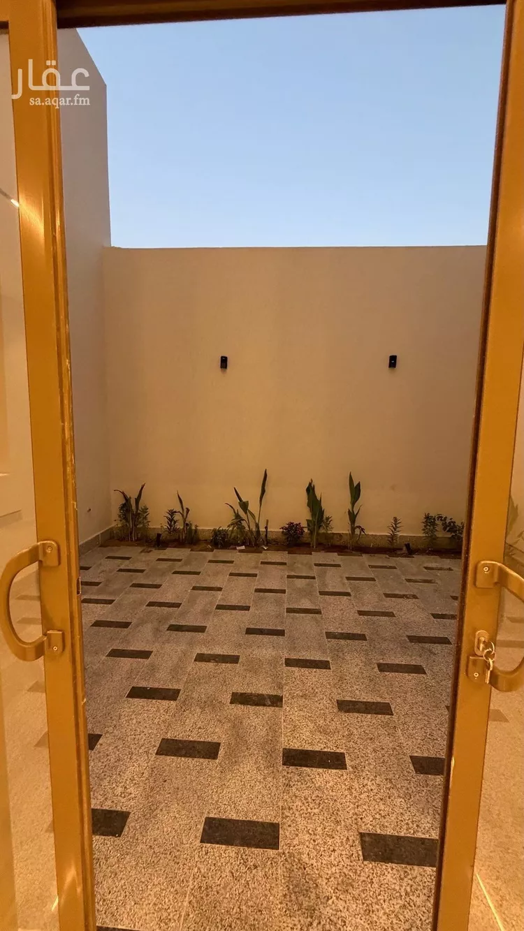 فيلا للبيع في شارع عبدالجبار بن الورد, حي المهدية, مدينة الرياض, منطقة الرياض صورة 5