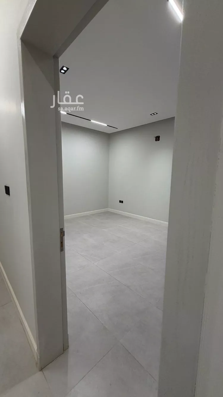 فيلا للبيع في شارع عبدالقادر بن عبدالوارث, حي المهدية, مدينة الرياض, منطقة الرياض 16