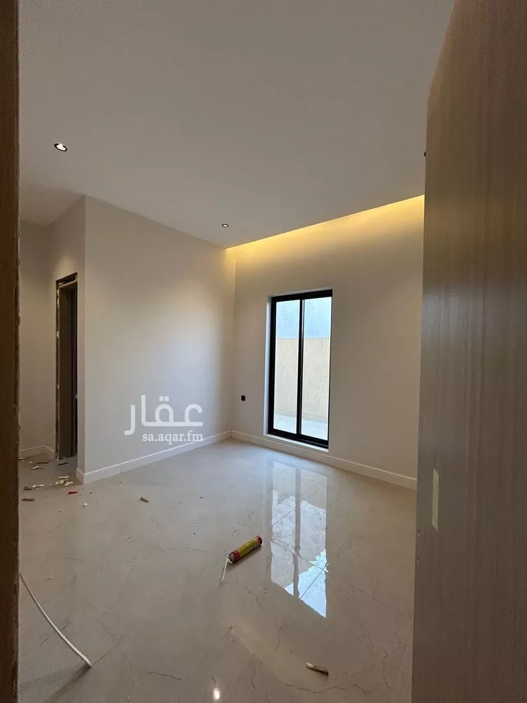 فيلا للبيع في شارع عبداللطيف بن المبارك, حي المهدية, مدينة الرياض, منطقة الرياض صورة 3