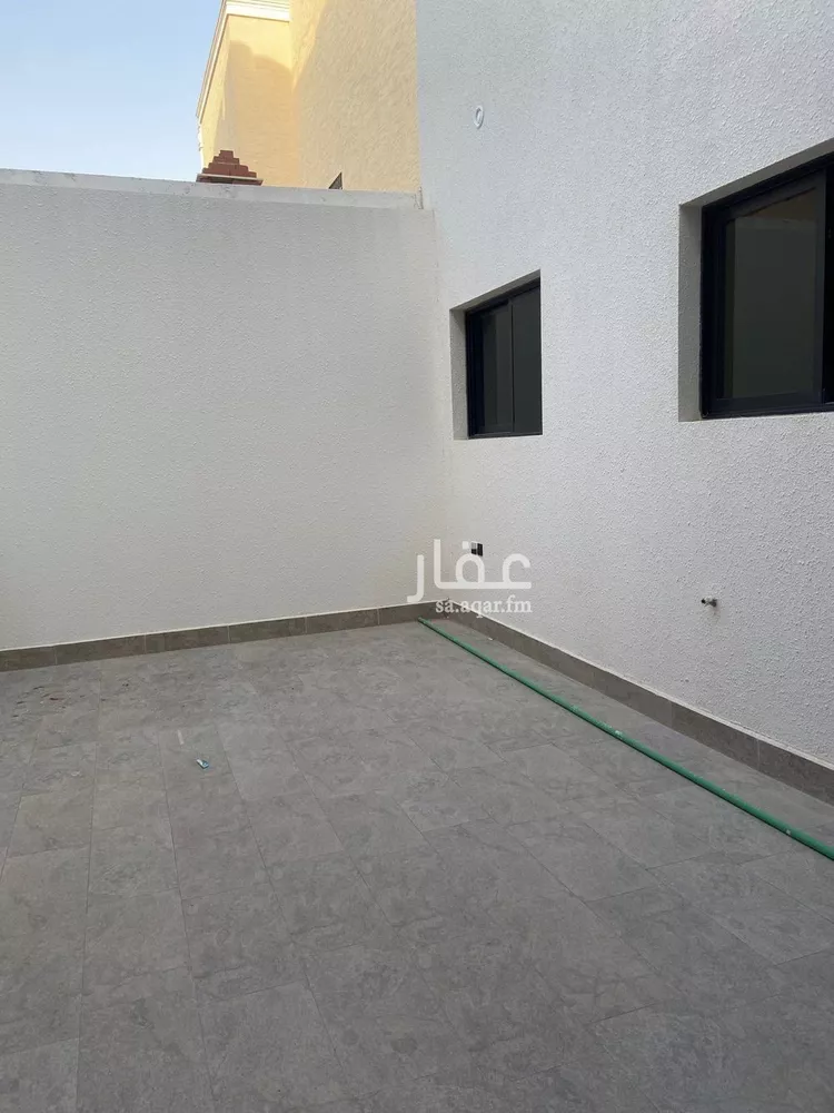 فيلا للبيع في شارع عبداللطيف بن المبارك, حي المهدية, مدينة الرياض, منطقة الرياض صورة 5