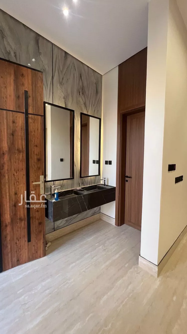 فيلا للبيع في شارع محمد بن أبي بكر القيم, حي المهدية, مدينة الرياض, منطقة الرياض صورة 3