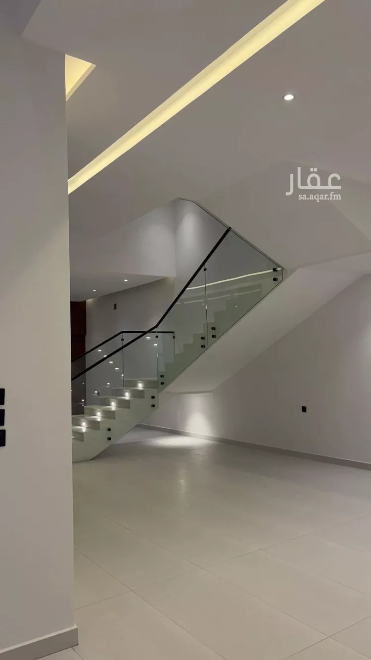 فيلا للبيع في شارع أبي نزار الصنعاني اليمني, حي المهدية, مدينة الرياض, منطقة الرياض 18