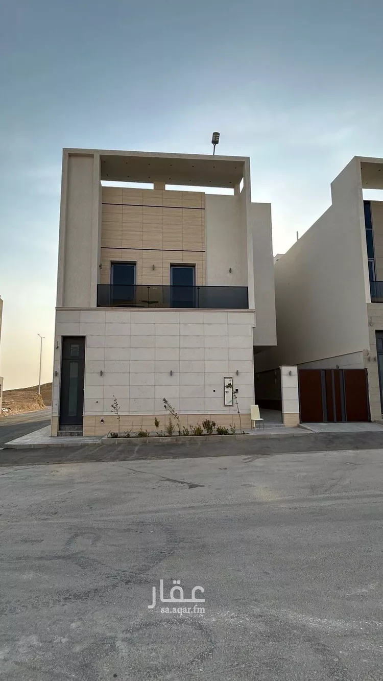 فيلا للبيع في شارع عبدالجبار بن الورد, حي المهدية, مدينة الرياض, منطقة الرياض صورة 3
