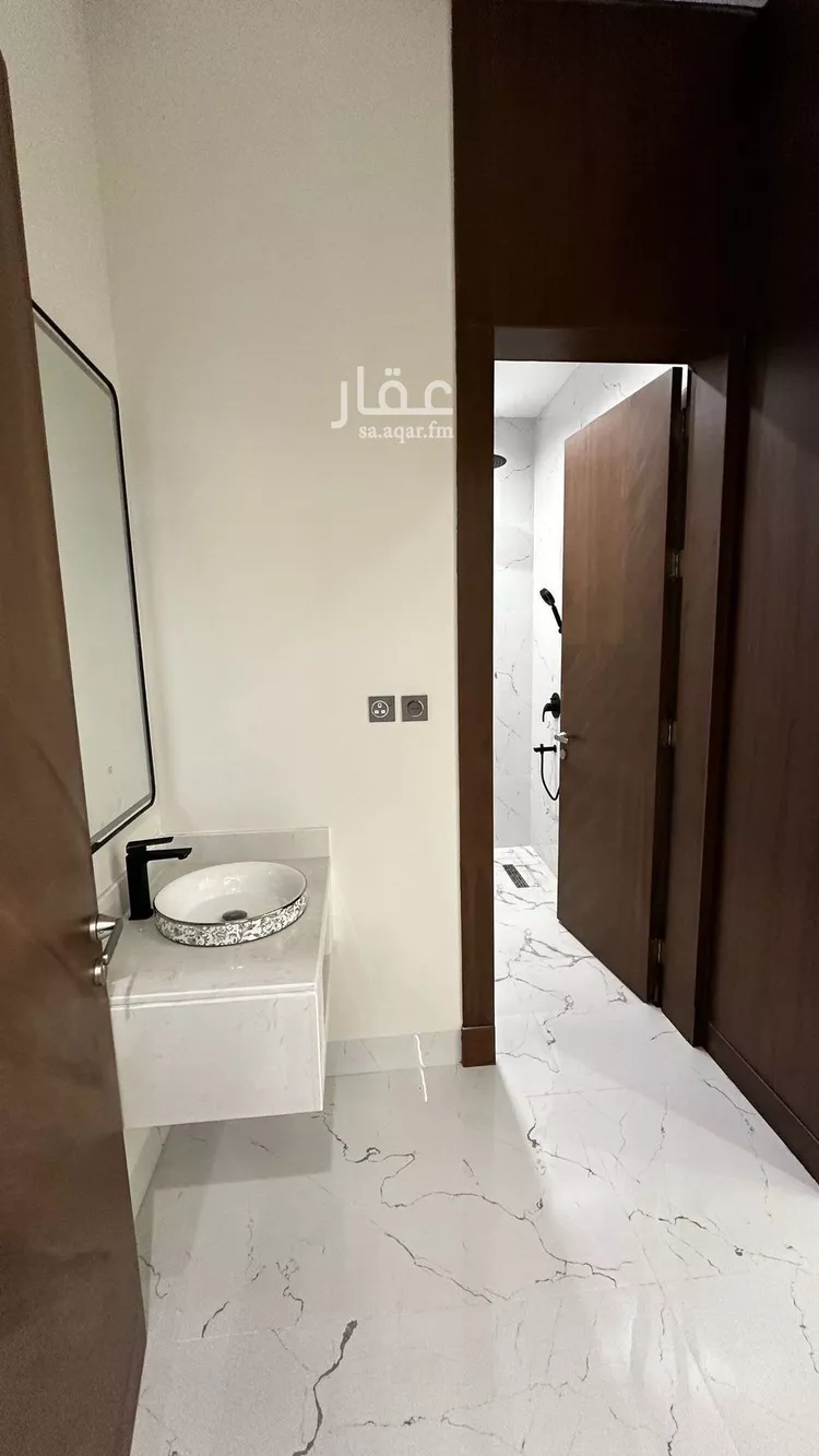 فيلا للبيع في شارع الكمال بن طلحة, حي المهدية, مدينة الرياض, منطقة الرياض صورة 3