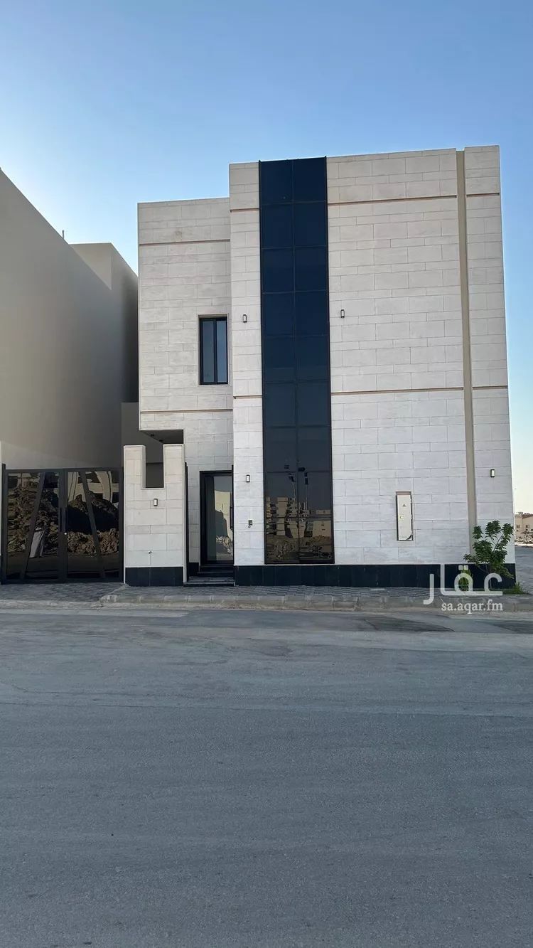 فيلا للبيع في شارع أبي الحسن الأسفرائيني, حي المهدية, مدينة الرياض, منطقة الرياض
