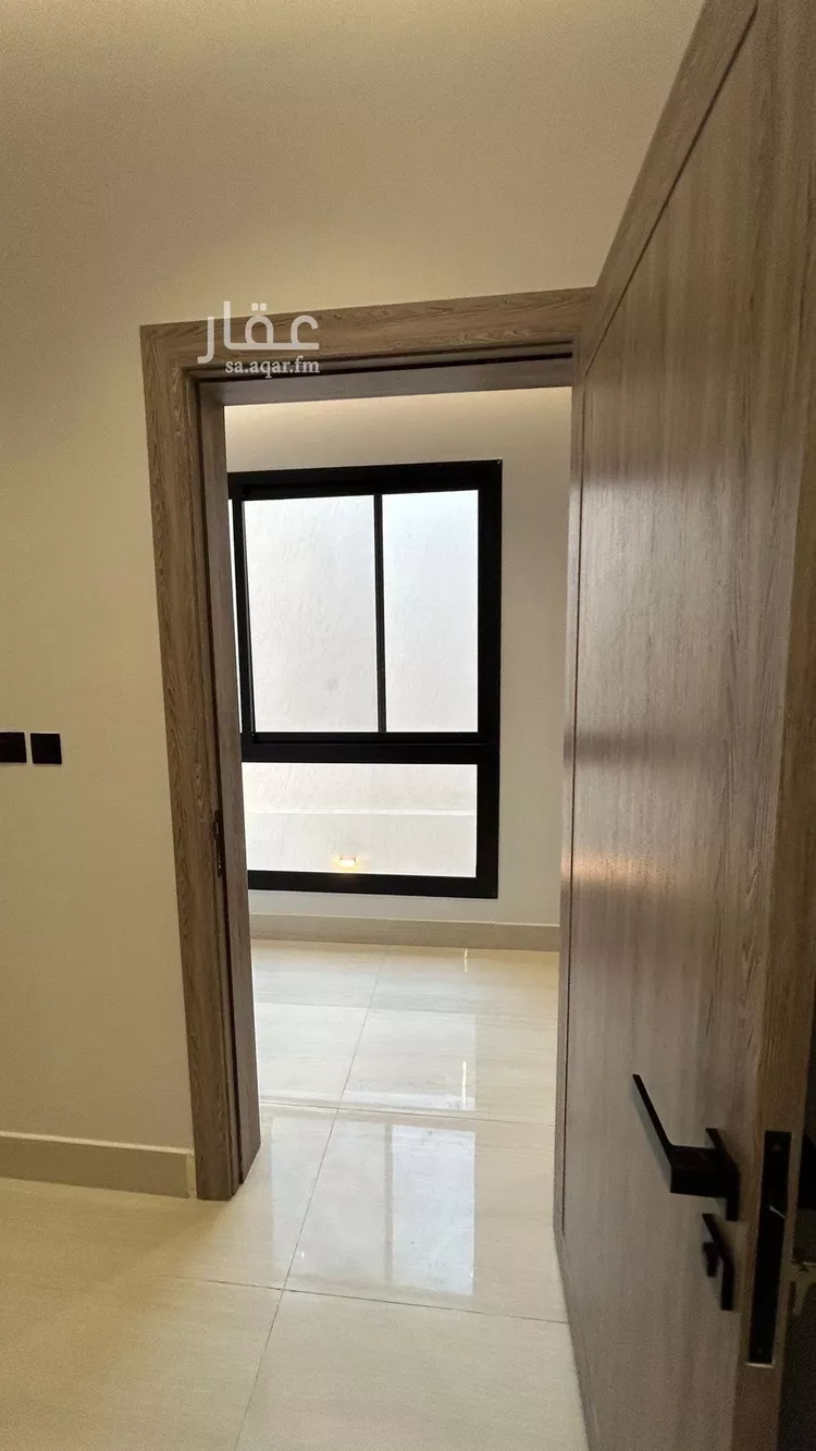 فيلا للبيع في شارع فؤاد محمد عمر توفيق, حي المهدية, مدينة الرياض, منطقة الرياض صورة 3