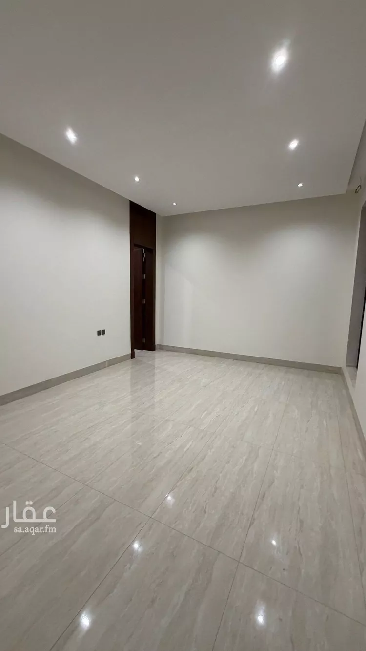 فيلا للبيع في شارع عبدالجبار بن الورد, حي المهدية, مدينة الرياض, منطقة الرياض 15