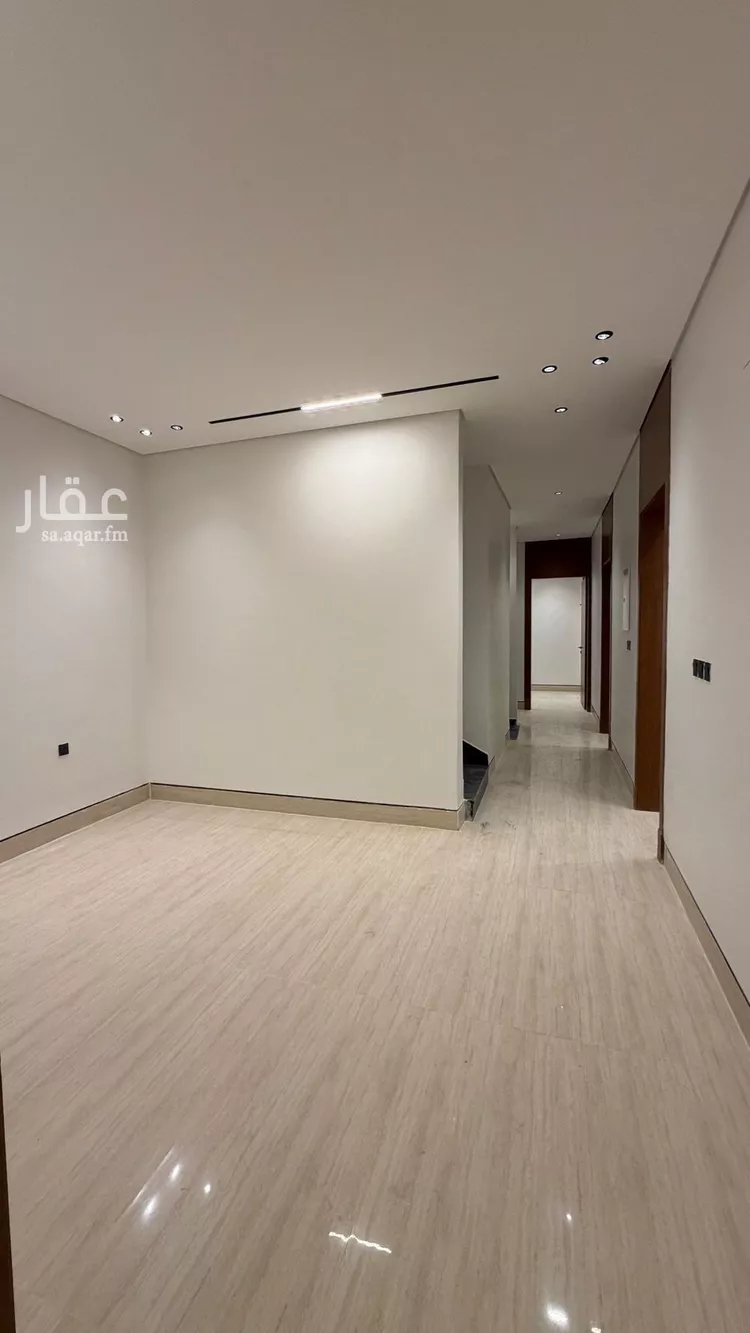 فيلا للبيع في شارع فؤاد محمد عمر توفيق, حي المهدية, مدينة الرياض, منطقة الرياض صورة 2