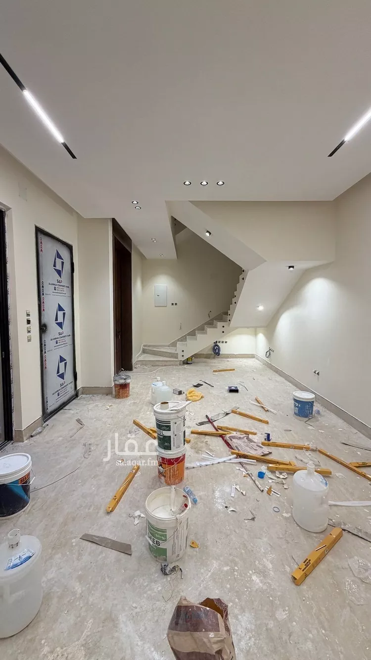 فيلا للبيع في شارع فؤاد محمد عمر توفيق, حي المهدية, مدينة الرياض, منطقة الرياض 15