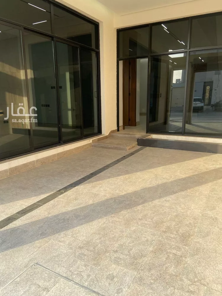 فيلا للبيع في شارع عبداللطيف بن المبارك, حي المهدية, مدينة الرياض, منطقة الرياض صورة 2