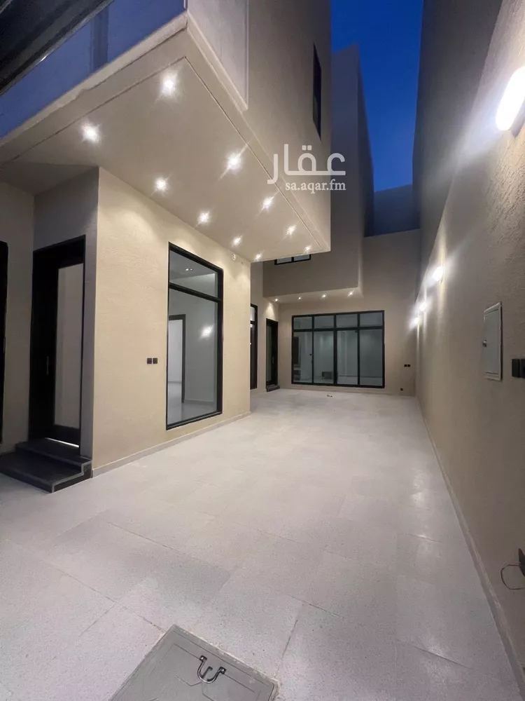 فيلا للبيع في شارع عبدالله النحوي, حي المهدية, مدينة الرياض, منطقة الرياض صورة 3