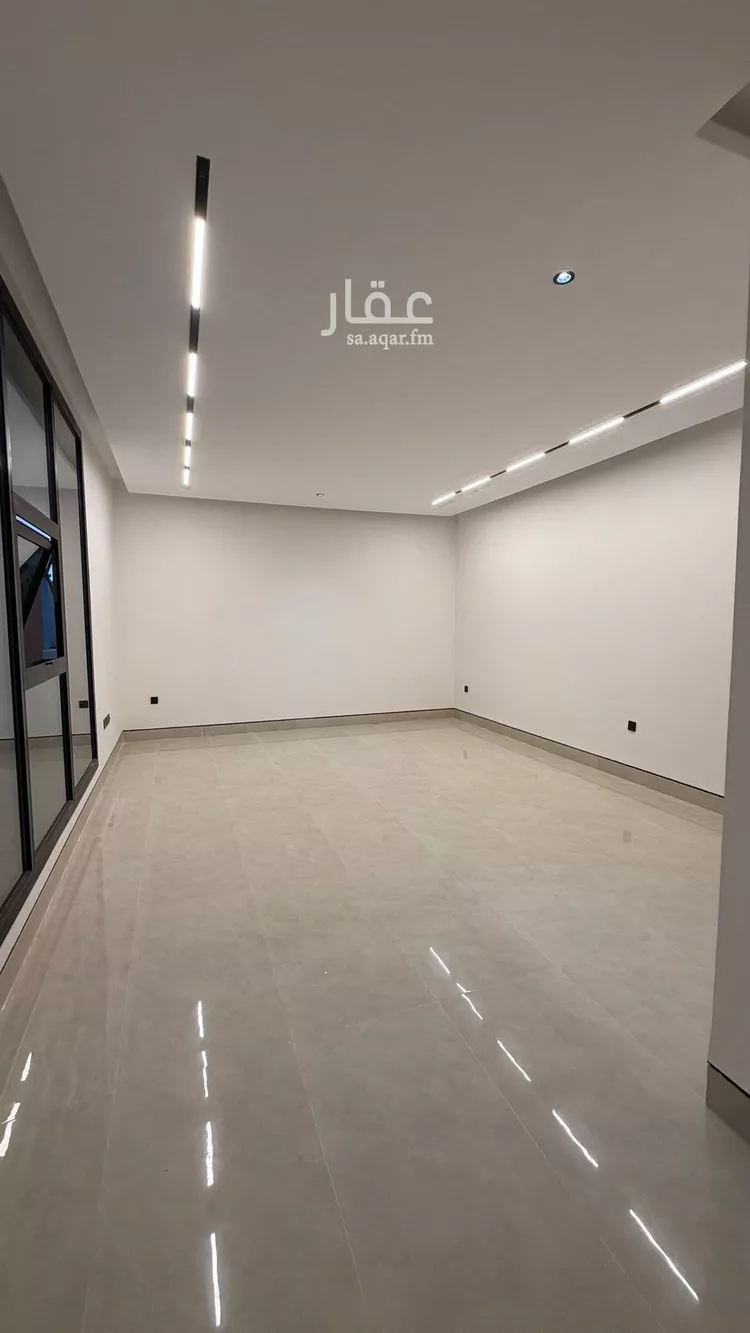 فيلا للبيع في شارع الكمال بن طلحة, حي المهدية, مدينة الرياض, منطقة الرياض صورة 4