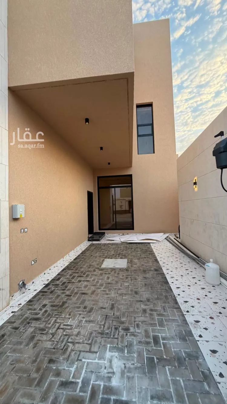 فيلا للبيع في شارع أبي عبدالله محمد بن أيوب, حي المهدية, مدينة الرياض, منطقة الرياض 17