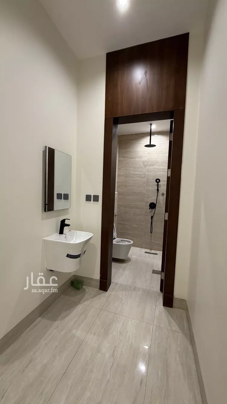 فيلا للبيع في شارع عبدالجبار بن الورد, حي المهدية, مدينة الرياض, منطقة الرياض 8