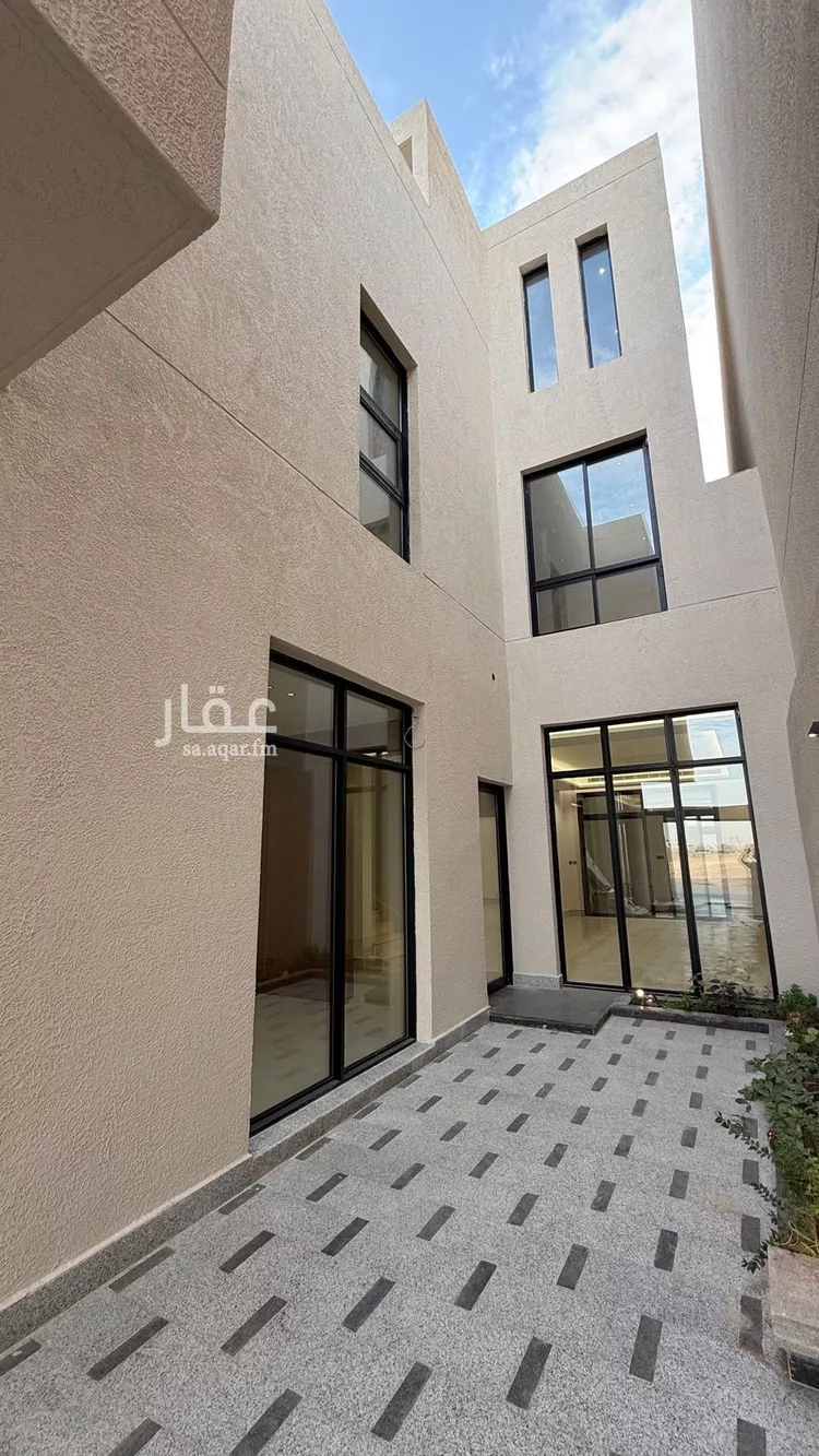 فيلا للبيع في شارع محمد بن أبي بكر القيم, حي المهدية, مدينة الرياض, منطقة الرياض صورة 3