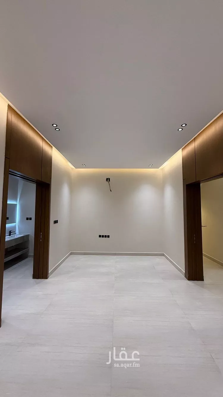 فيلا للبيع في شارع أبي الحسن الأسفرائيني, حي المهدية, مدينة الرياض, منطقة الرياض صورة 4