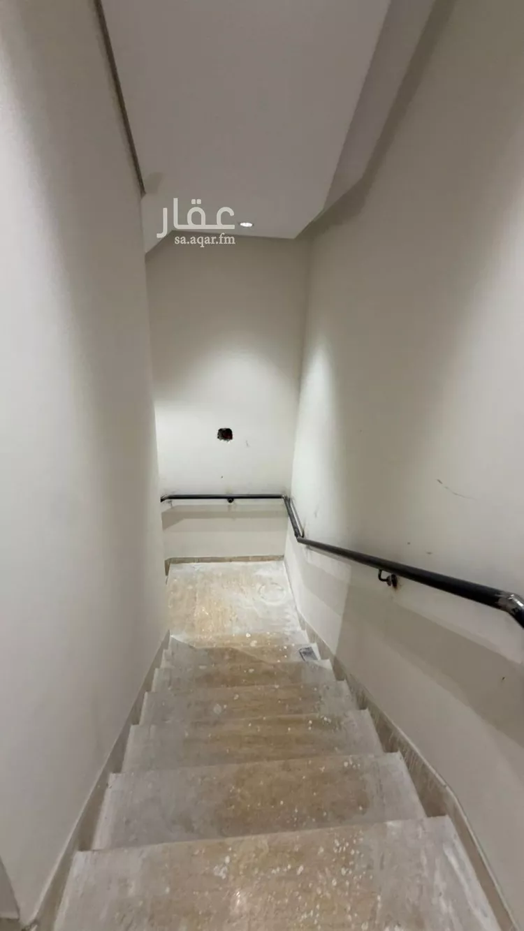 فيلا للبيع في شارع أبي نزار الصنعاني اليمني, حي المهدية, مدينة الرياض, منطقة الرياض صورة 3