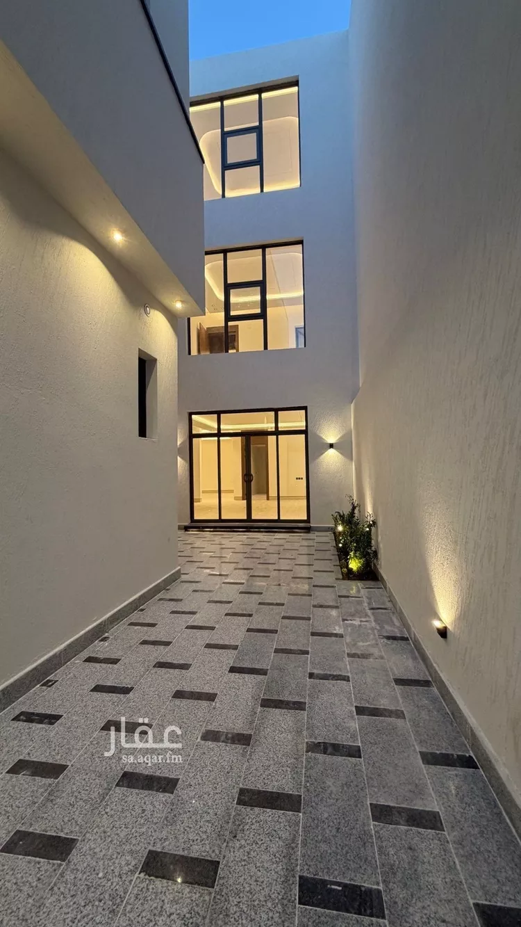Villa for Sale in Riyadh Al Mahdiyah صورة 2
