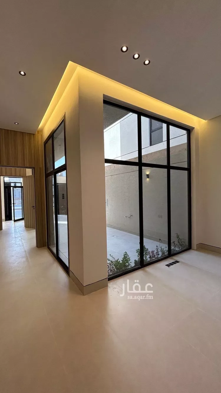 فيلا للبيع في شارع إسماعيل بن حماد, حي المهدية, مدينة الرياض, منطقة الرياض صورة 2