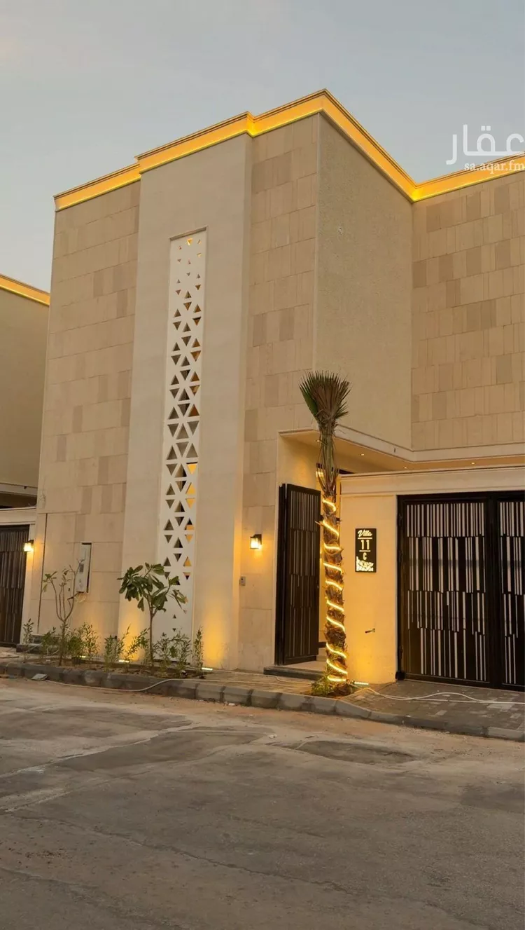 Villa for Sale in Riyadh Al Mahdiyah 1 صورة