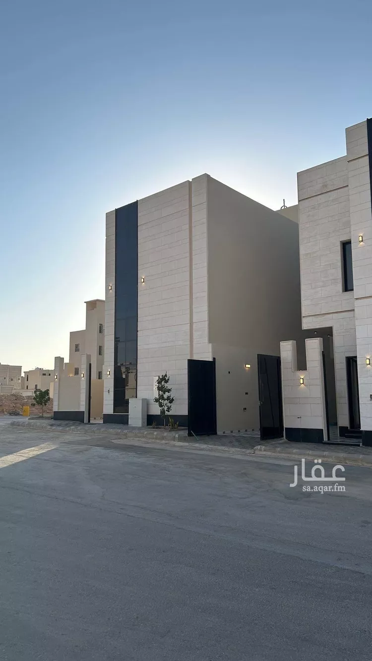 فيلا للبيع في شارع أبي زرعة الهمذاني, حي المهدية, مدينة الرياض, منطقة الرياض 1 صورة