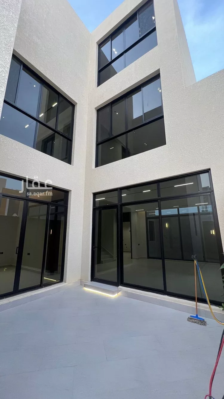 Villa for Sale in Riyadh Al Mahdiyah صورة 4