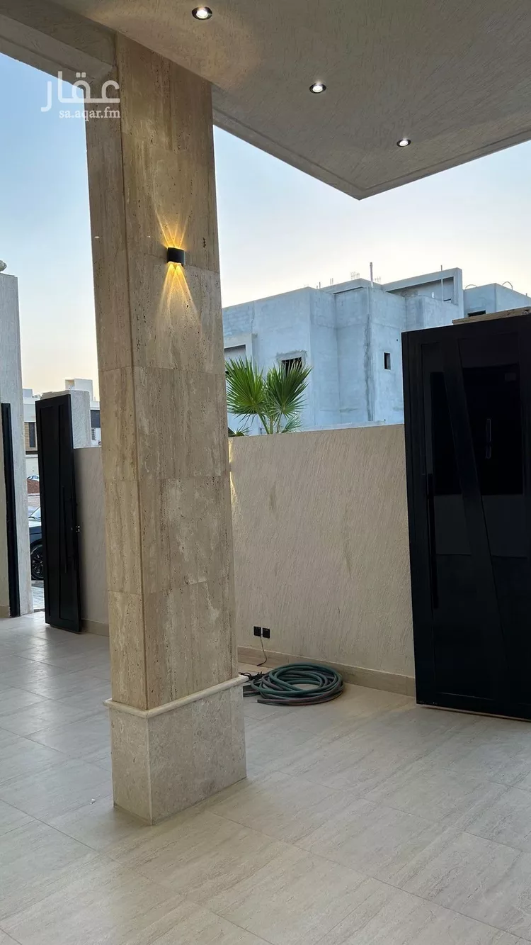 فيلا للبيع في شارع أبي عبدالله محمد بن أيوب, حي المهدية, مدينة الرياض, منطقة الرياض صورة 5