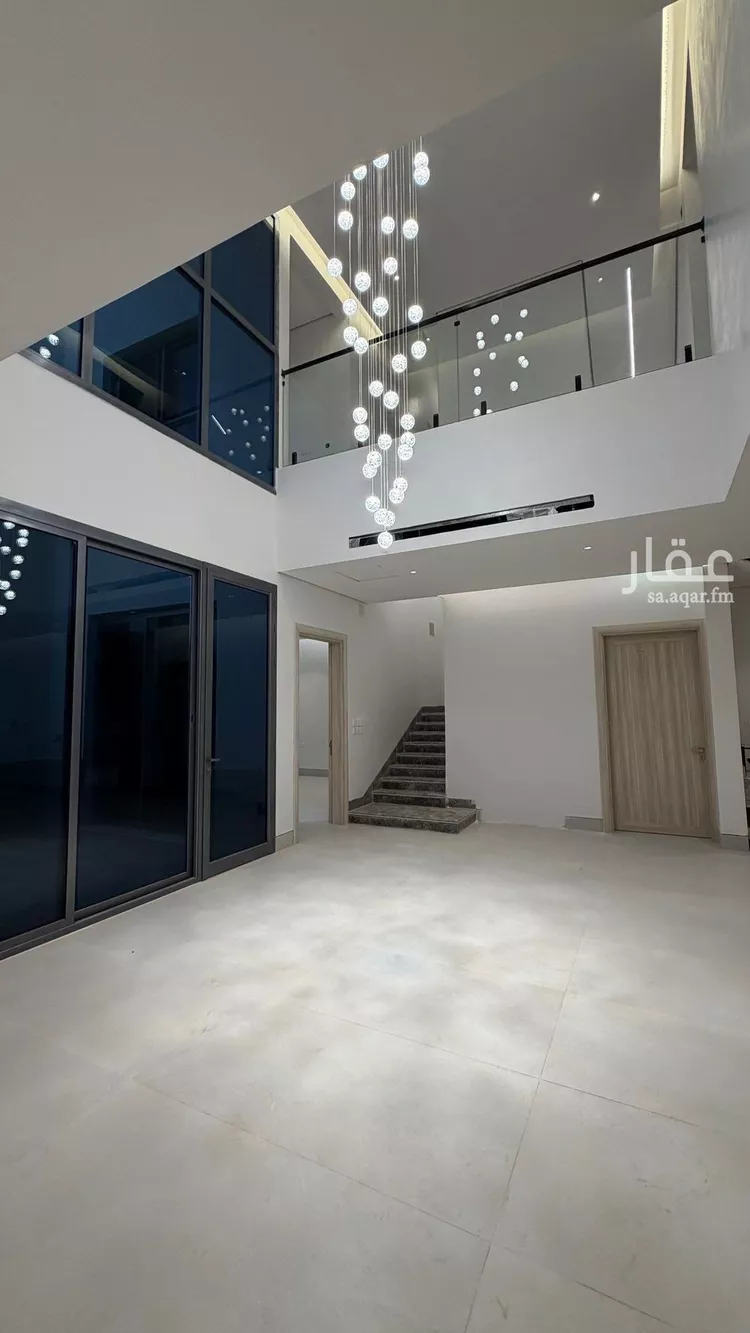 فيلا للبيع في شارع أبي نزار الصنعاني اليمني, حي المهدية, مدينة الرياض, منطقة الرياض 8