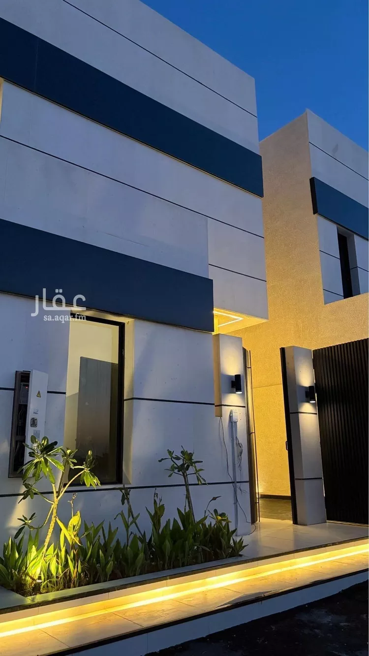 Villa for Sale in Riyadh Al Mahdiyah 1 صورة