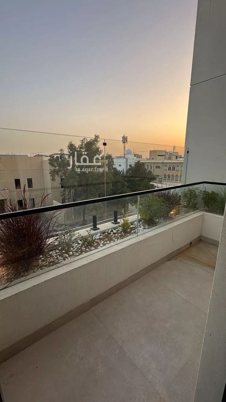 دور للبيع في شارع ثادق, حي الزهراء, مدينة الرياض, منطقة الرياض صورة 3