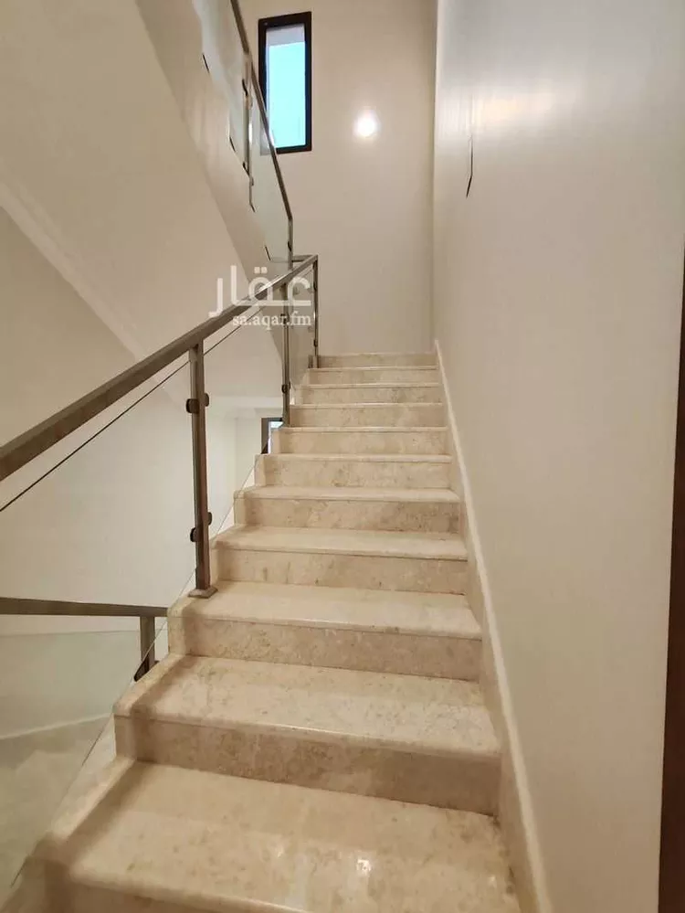 دور للبيع في شارع هارون الصحراوي, حي عكاظ, مدينة الرياض, منطقة الرياض 18