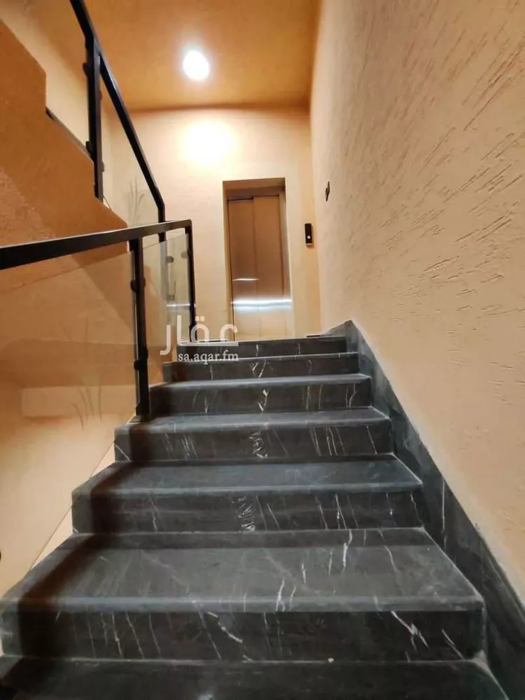 Floor for Sale in Riyadh Tuwaiq 11