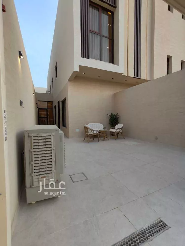 Floor for Sale in Riyadh Okaz 17