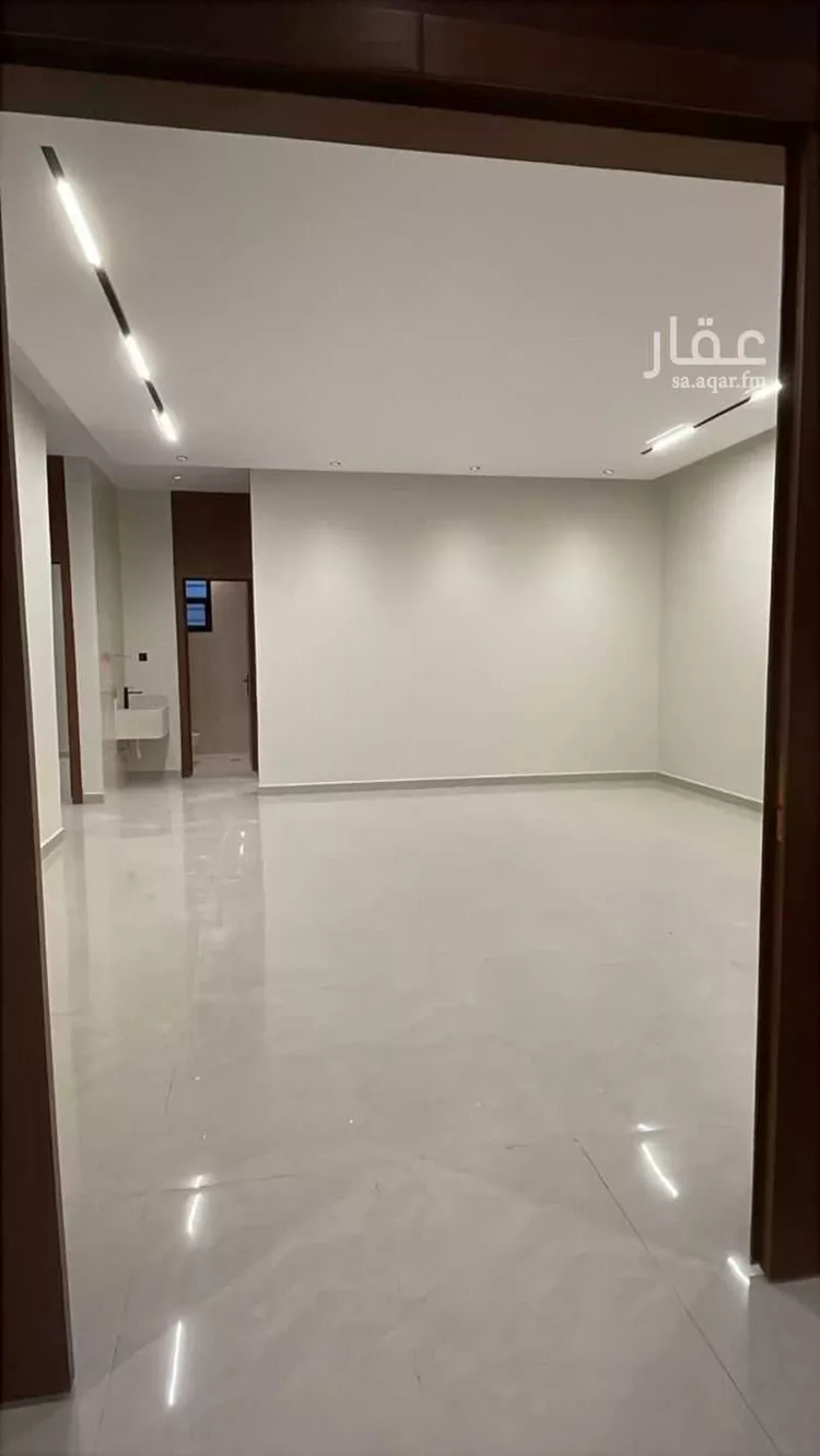 دور للبيع في شارع عمر الميانشي, حي بدر, مدينة الرياض, منطقة الرياض صورة 3