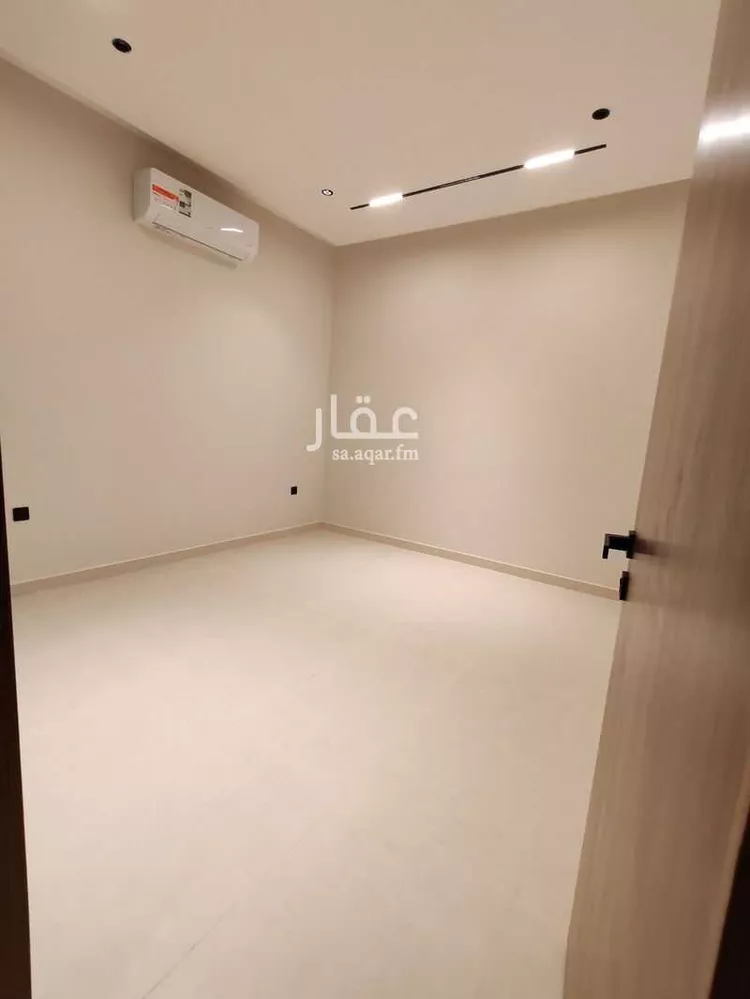 دور للبيع في شارع هارون الصحراوي, حي عكاظ, مدينة الرياض, منطقة الرياض 14
