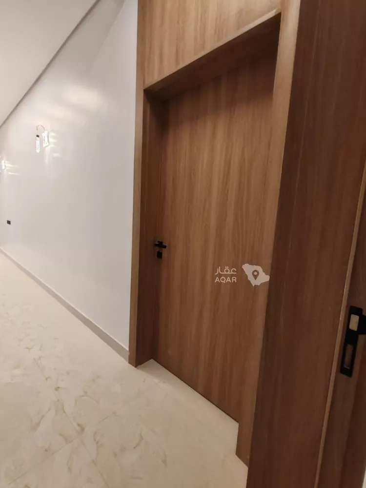 فيلا للبيع في شارع رشدي العظمة, حي العوالي, مدينة الرياض, منطقة الرياض 18