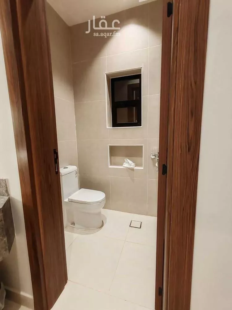 Floor for Sale in Riyadh Okaz 8