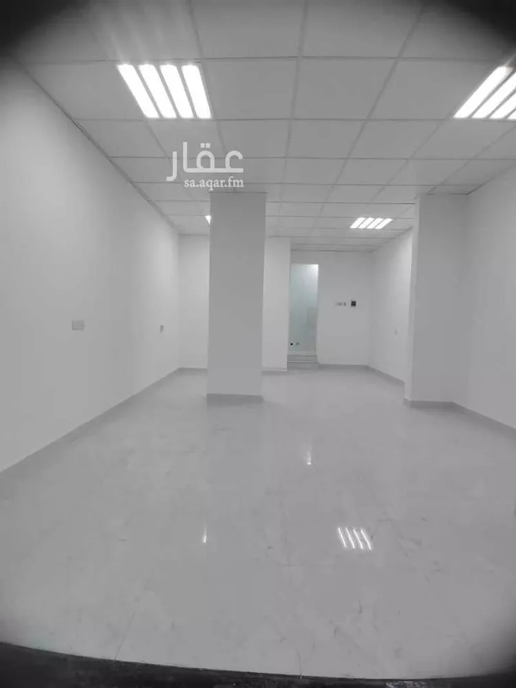 محل للإيجار في شارع الشيخ عبدالرحمن بن حسن ، حي الوزارات ، الرياض ، منطقة الرياض صورة 4