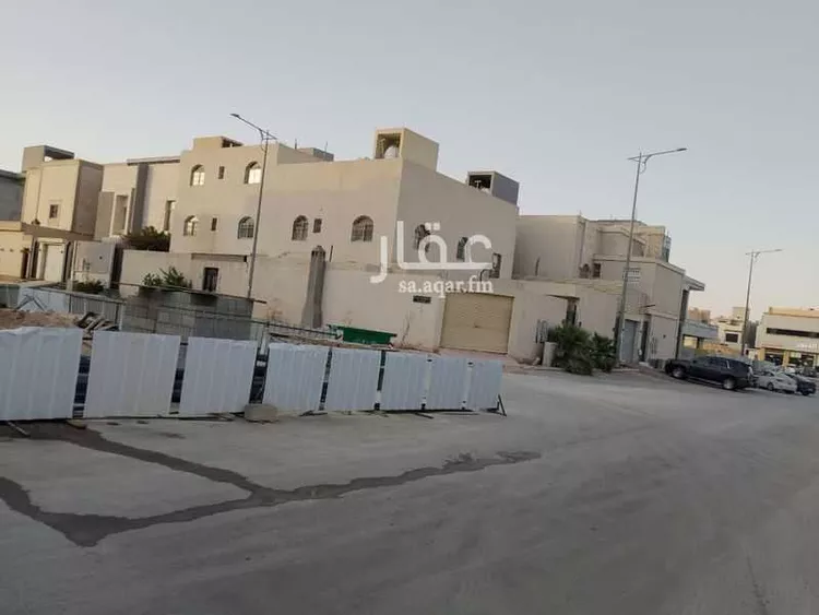 فيلا للبيع في شارع عبدالعزيز بن سبيل, حي العارض, مدينة الرياض, منطقة الرياض صورة 2