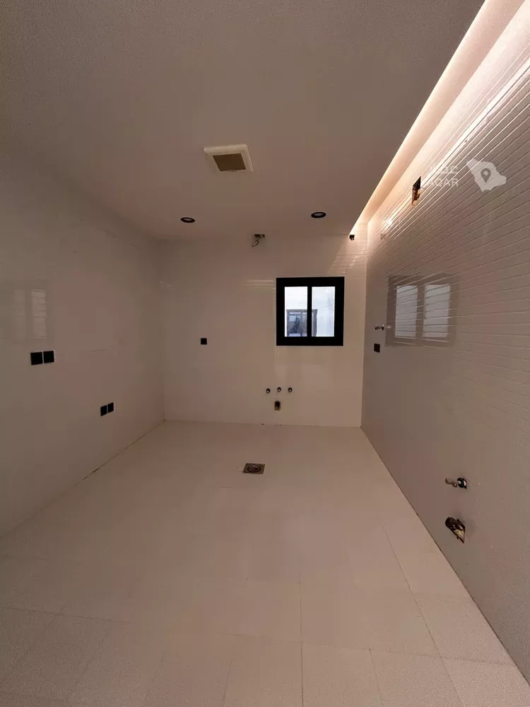 Floor for Sale in Riyadh Badr 3