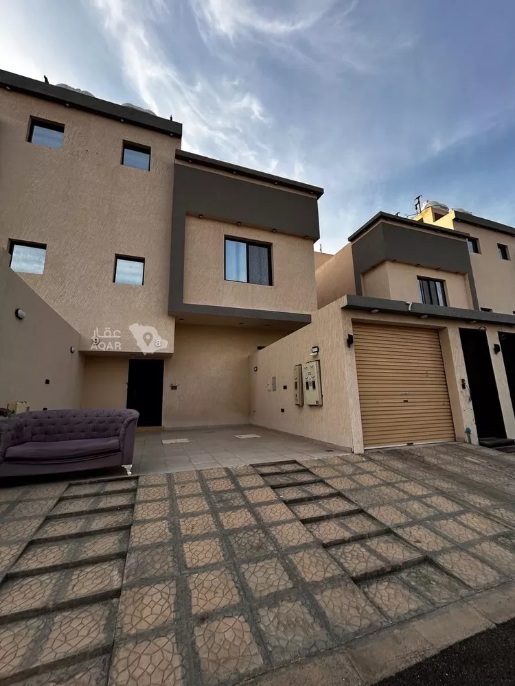 Floor for Sale in Riyadh Badr 8