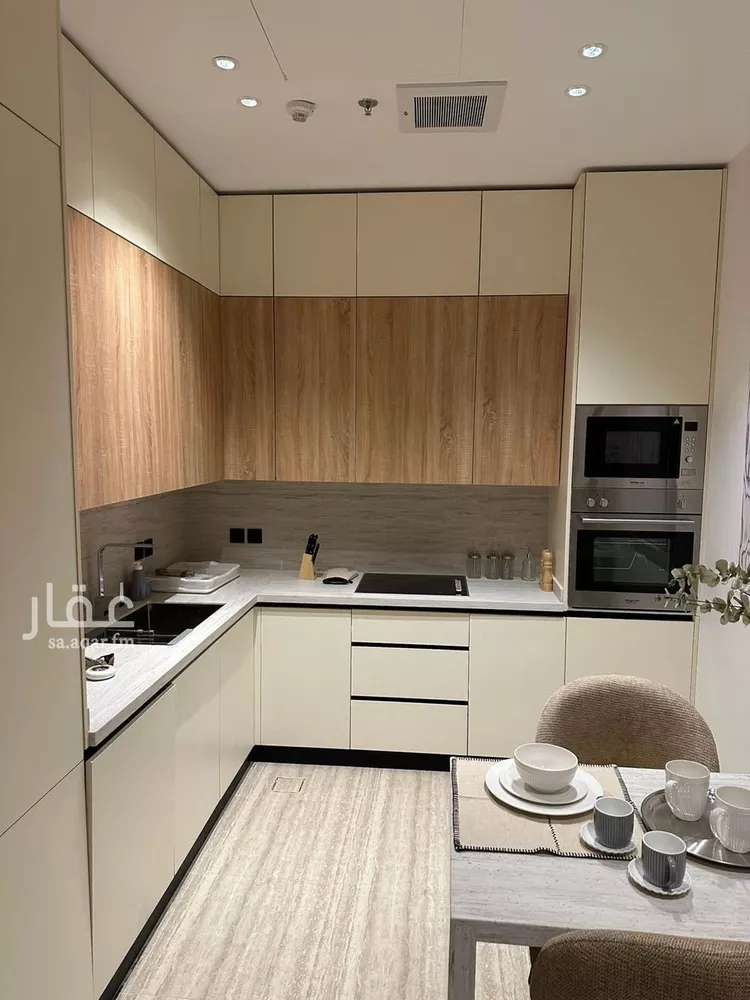 شقة للبيع في شارع الشعاع, حي شبرا, مدينة الرياض, منطقة الرياض 7