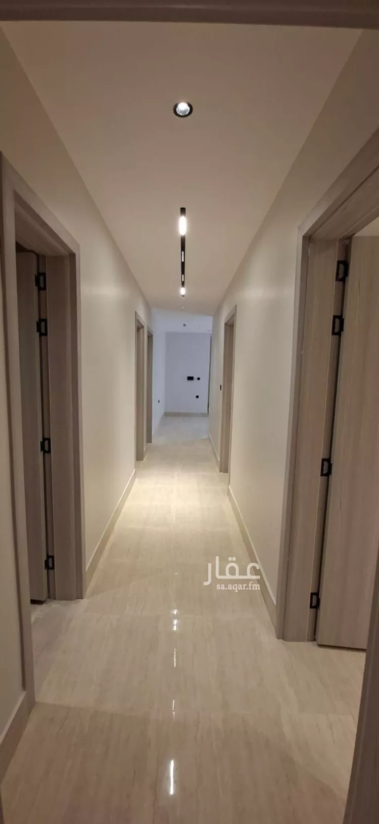 شقة للبيع في شارع أبو عبيدة بن الجراح, حي الشعلة, مدينة الدمام, المنطقة الشرقية 8